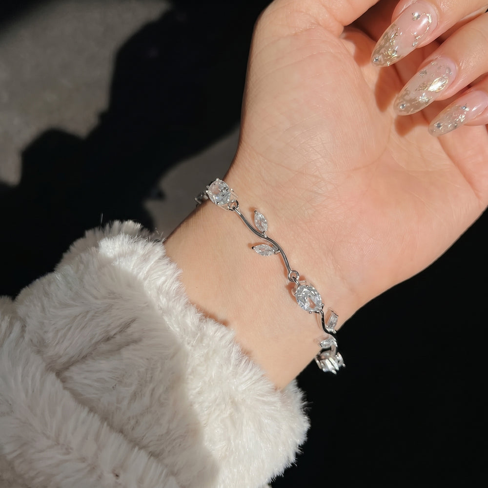 Tulip Bracelet - Most Trending